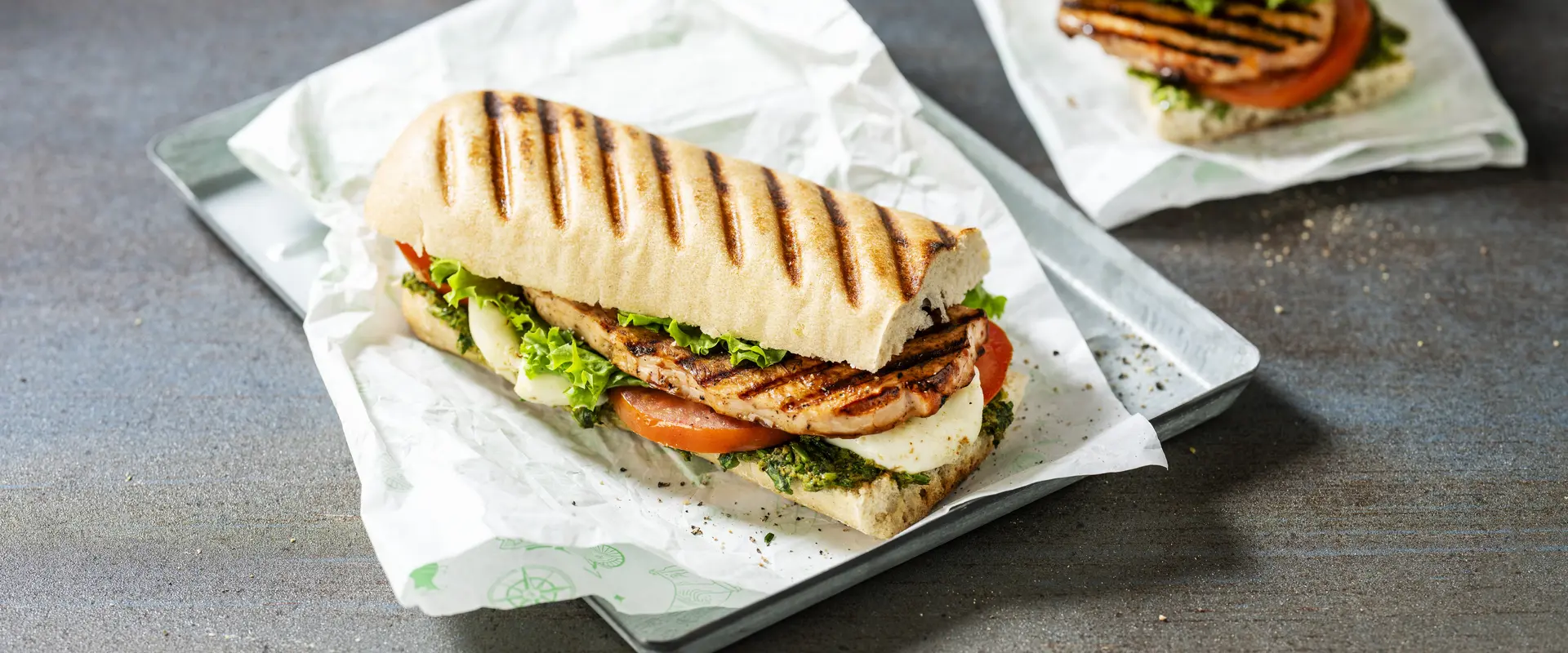 Panini Minute Steak Kip aan het Spit