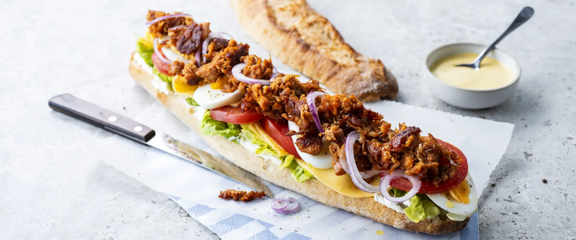 CHICKEN BELEGD BROODJE