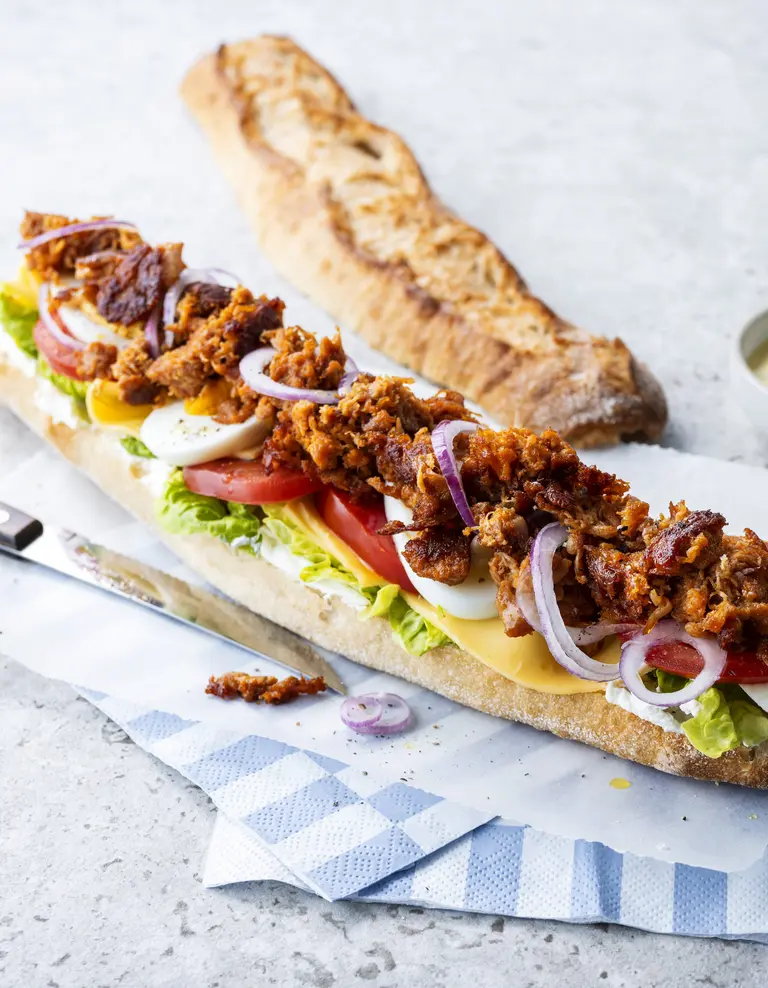 CHICKEN BELEGD BROODJE