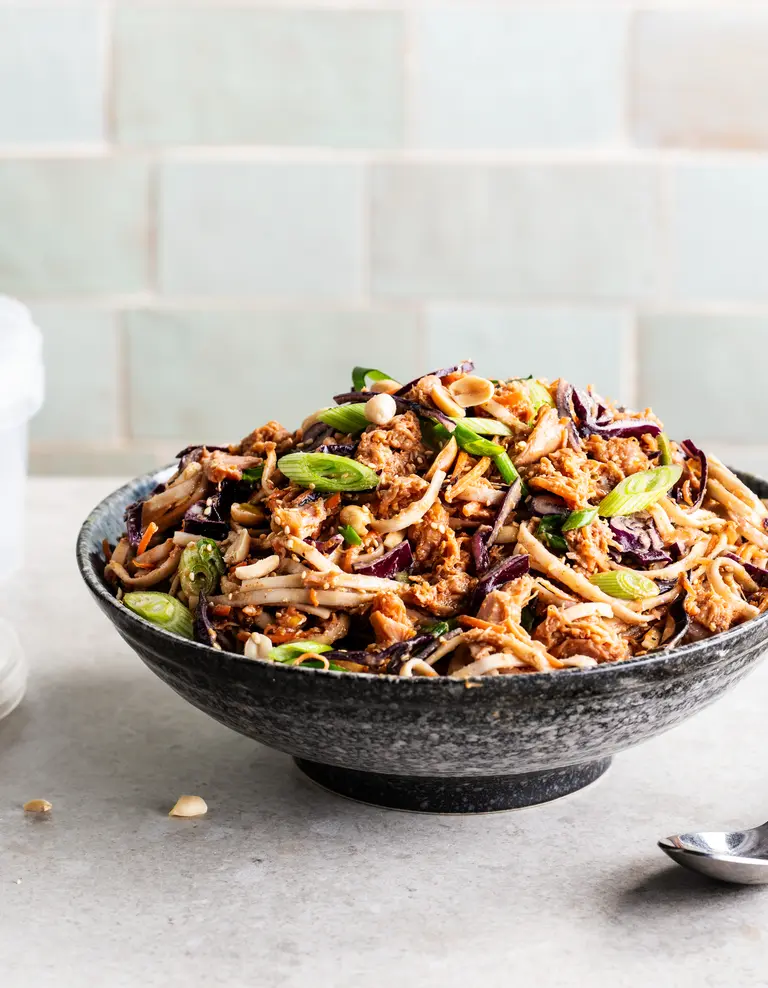 IMPERIAL_PULLED CHICKEN_noedel salade